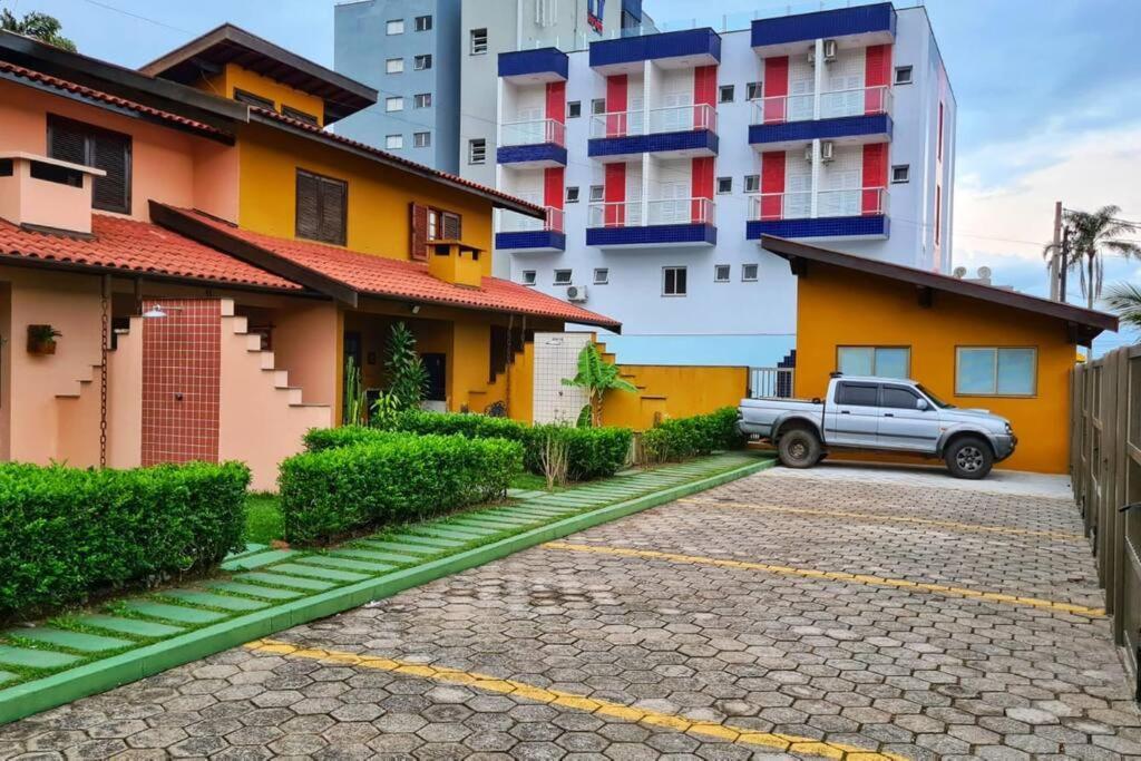 100Mts Da Praia Com Churrasqueira, Piscina E Wi-Fi كاراغواتاتوبا المظهر الخارجي الصورة